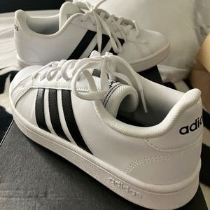 Adidas Sneaksr